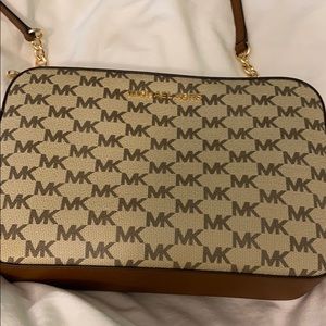 Michael Kors Logo Crossbody